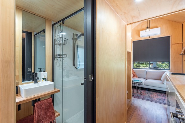 Artista-Bathroom-Living